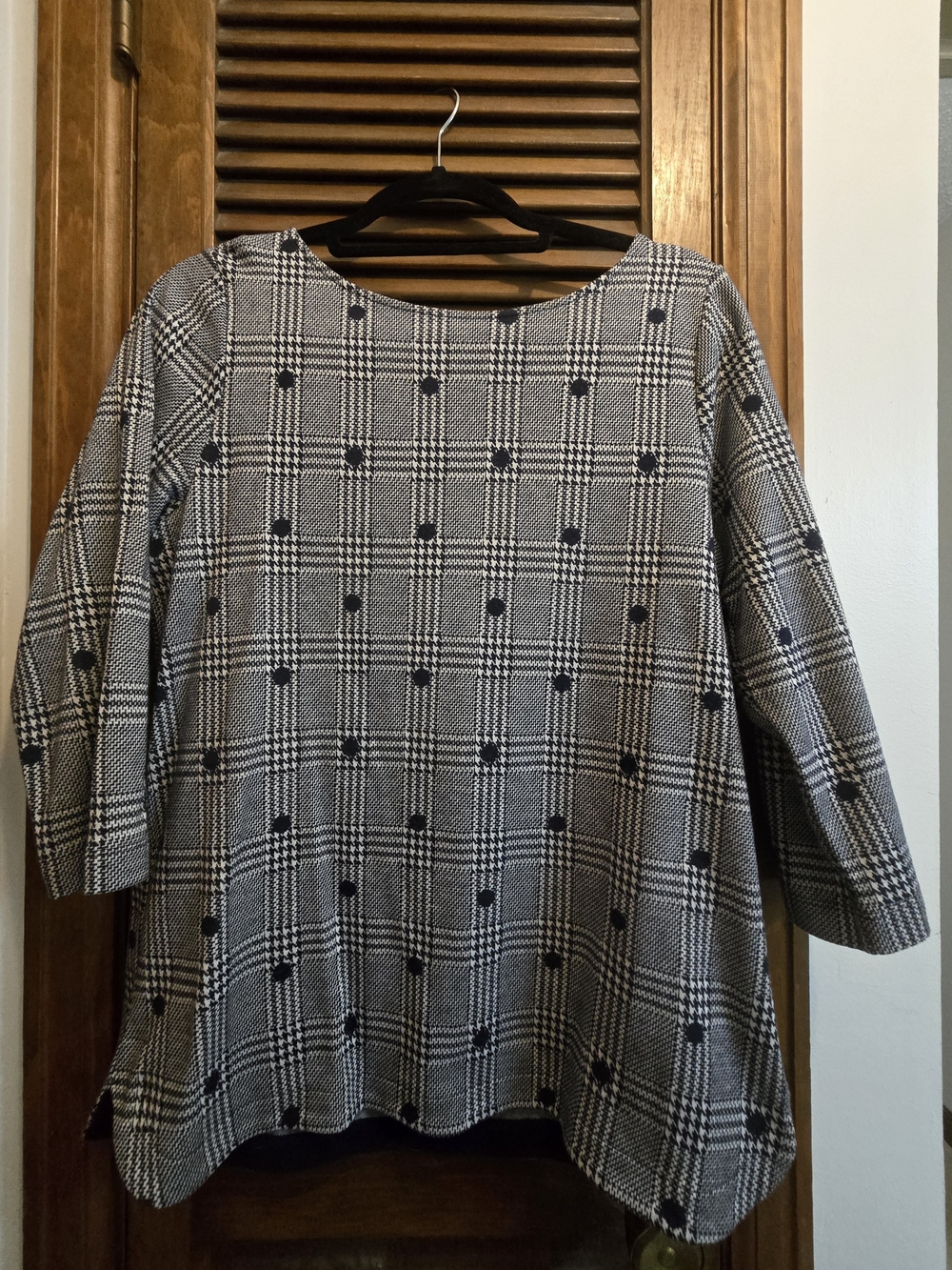 Talbots White and Navy Knit Top with Crew Neck